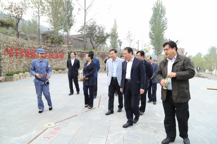 市委常委、组织部长马金栋陪同调研枣庄红色教育基地